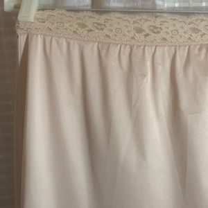 Vassarette Half Slip 27” length, small, nylon.